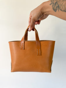 (Black) Mini Tote Virtual 6/10
